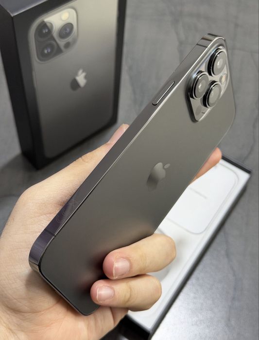 iPhone 13 PRO MAX cu 92 % Bateria