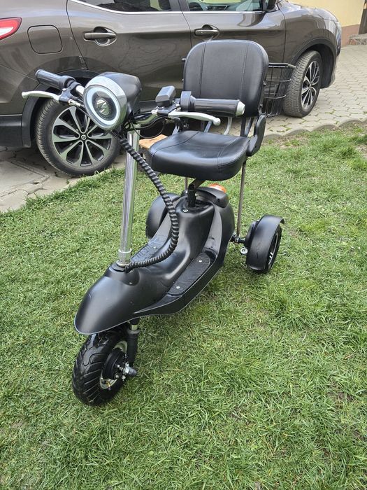 Vand tricicleta electrica pentru adulti