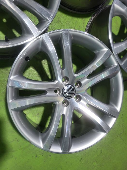 Алуминиеви джанти OEM 19" 5х112 9J ET33 Audi VW Skoda