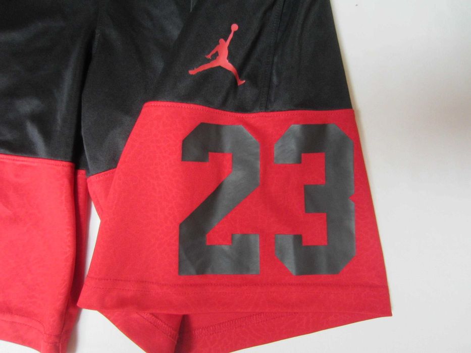 Sort Jordan, masura S, Nike Dri Fit, 2 buzunare laterale,stare f. buna
