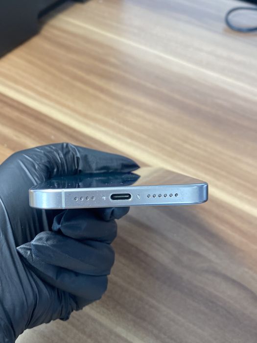 iPhone 15 Pro Max • 256 GB • Natural Titanium