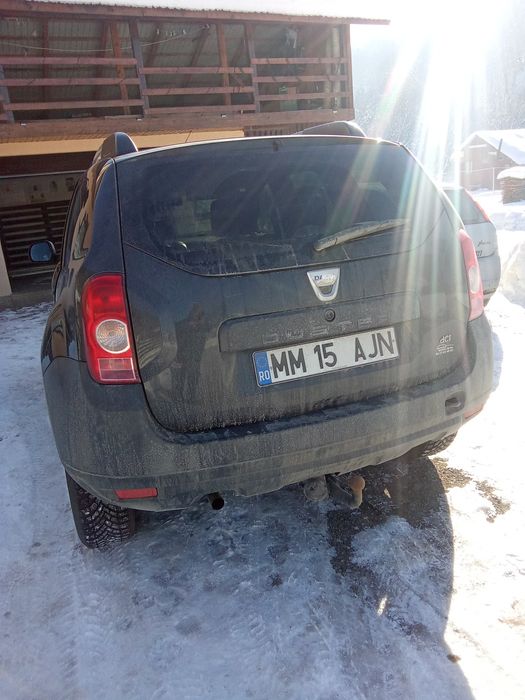 Vând Dacia Duster an 2010