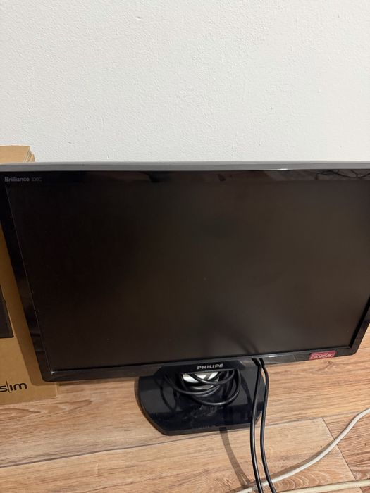 Монитор philips 22 дюйма