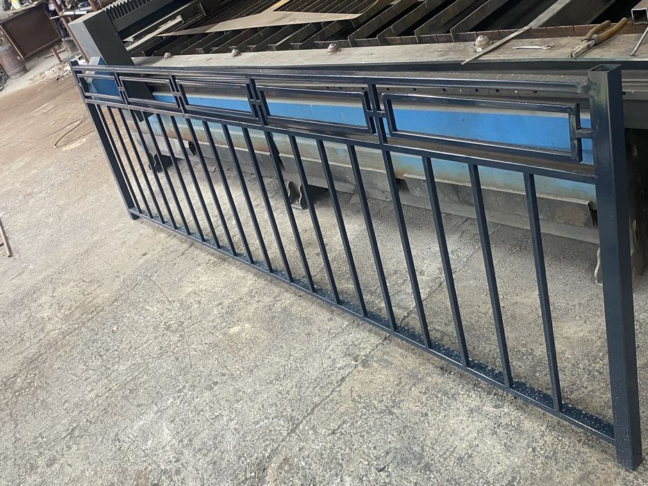 металическая ограждение