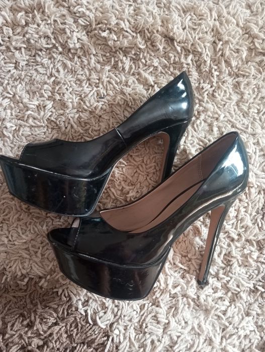 Продам туфли женские