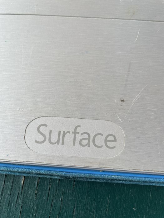 Лаптоп таблет Surface