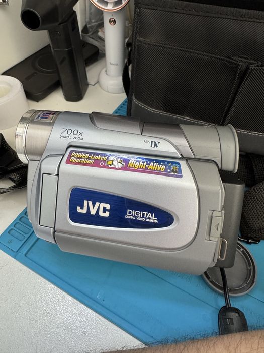 Видеокасера JVC gr d31u