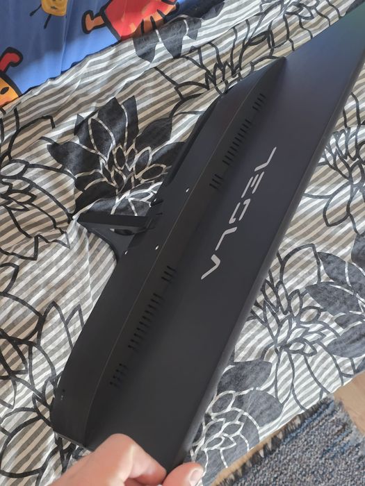 Monitor Tesla 22", 100Hz, Impecabil Ca Nou