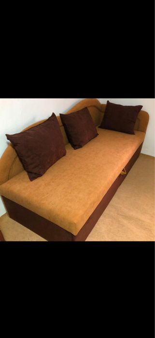 Диван почти нов без забепежки