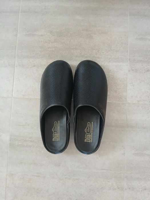 Продавам дамски боти,сабо