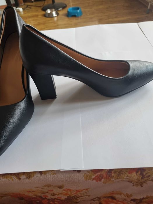 Pantofi cu toc ,PumpsClasice Negre cu Varf ascutit pt femei