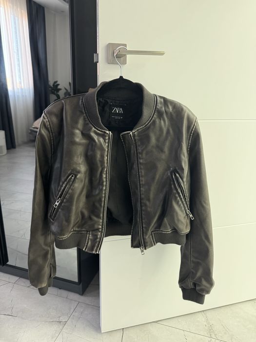 Кожено яке Zara късо