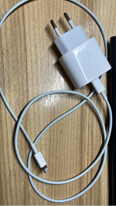 Продам зарядку от айфон