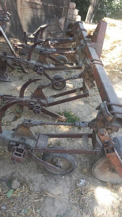 Трактор ва кушимча агрегатлар сотилади