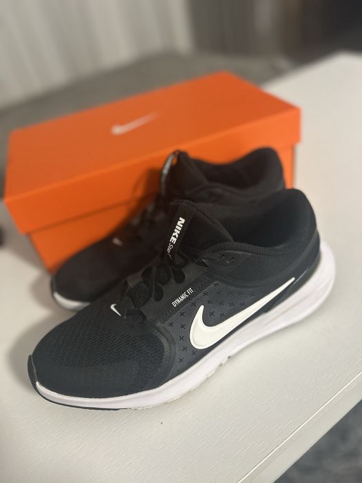 Nike Dynamic fit маратонки 39 номер
