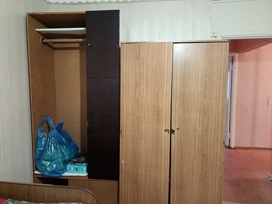 Отдам шкаф, диван