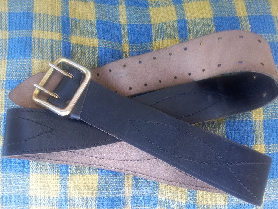 Мужской кожаный ремень