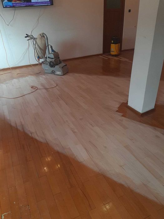 Rașchetare -reconditionare parchet masiv și scări interioare