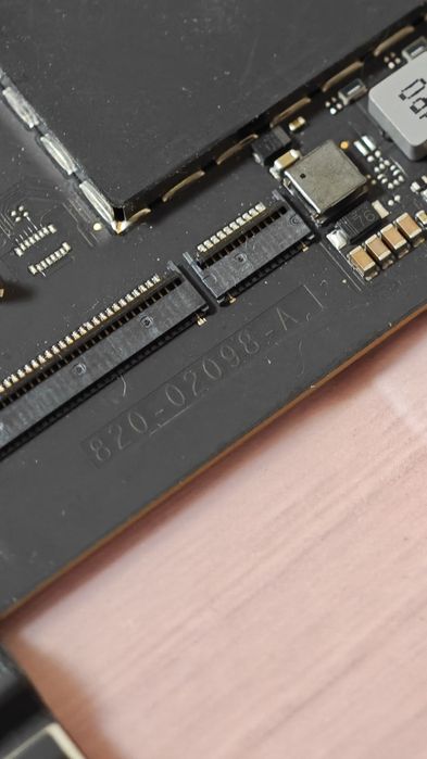 Материнская плата Macbook Pro 14, A2442