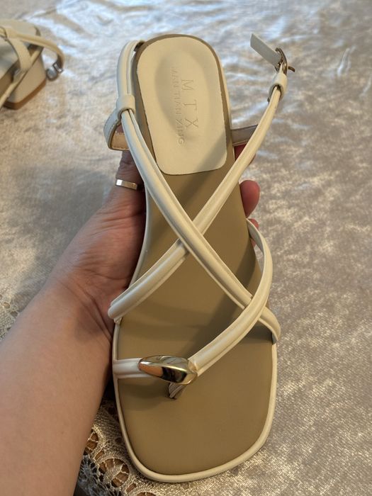 Продам обувь срочно