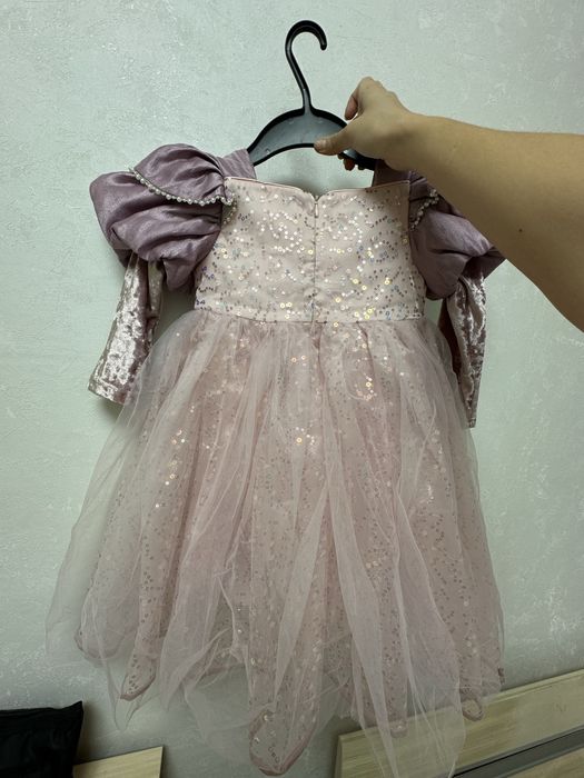 Продам платье для девочки