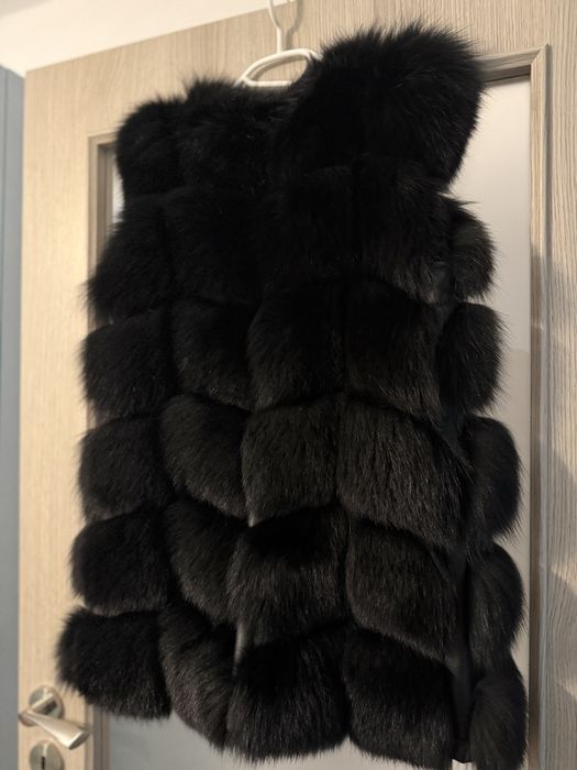 Vestă din blană naturală și piele – neagră
