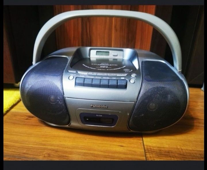 Caaetofon Panasonic combina