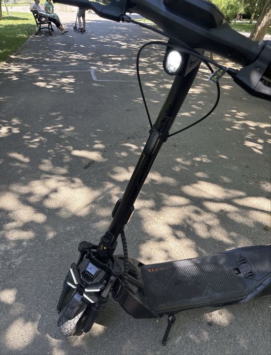 Vând segway zt3 pro