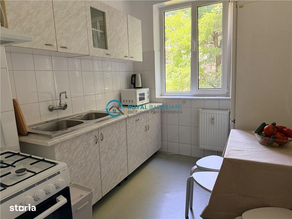 Royal Imobiliare - Inchiriere apartament 3 camere zona Democratiei