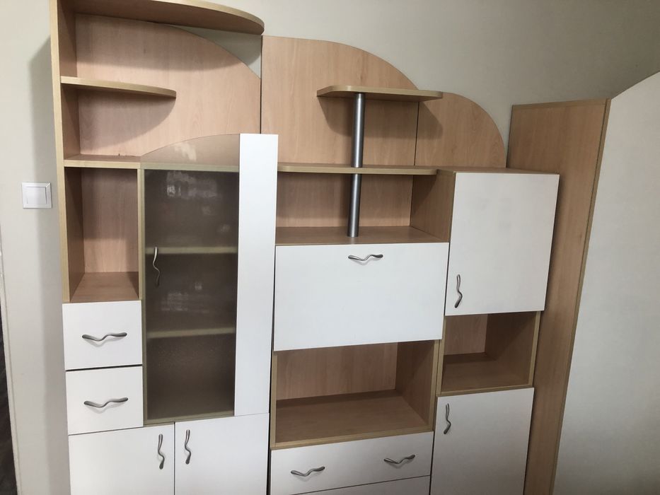 Малка секция от няколко части