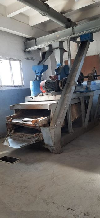 Маслоэкстрактный завод с общей площадью 1.5 гектара.