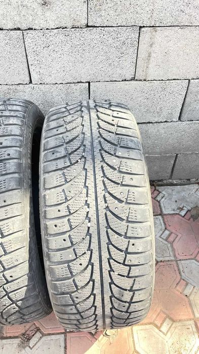 Зимние шипованные