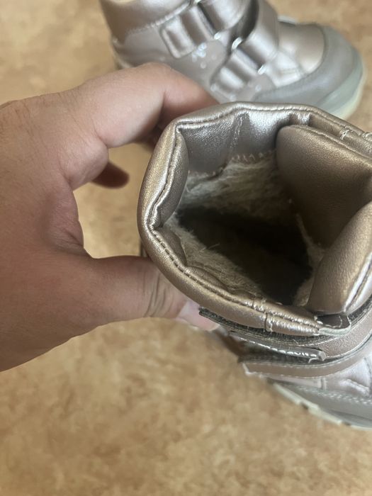 Продам детские сапожки