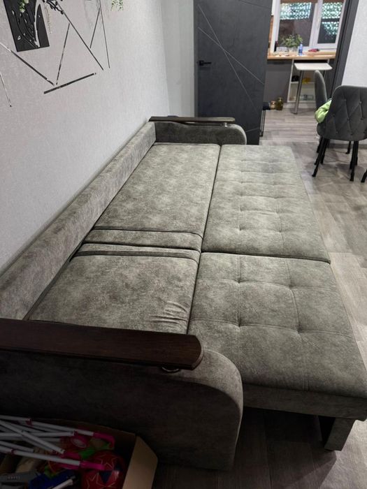 Продам диван состояние нового