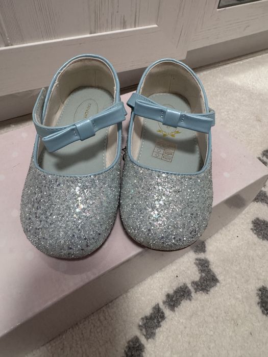 Pantofiori eleganți fetițe cu sclipici argintiu și fundiță bleu - Mărimea 26