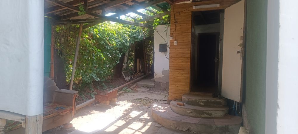 Продам дачу в хорошем районе