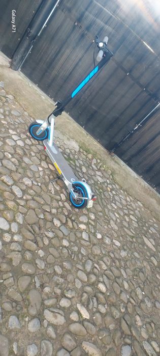 Vând sau schimb      .