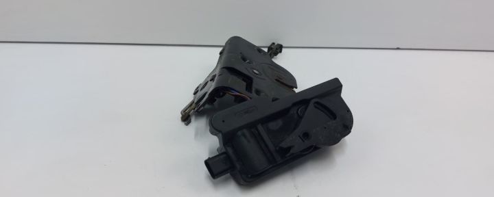 Broasca portbagaj A6897401535 Mercedes-Benz Vito W639