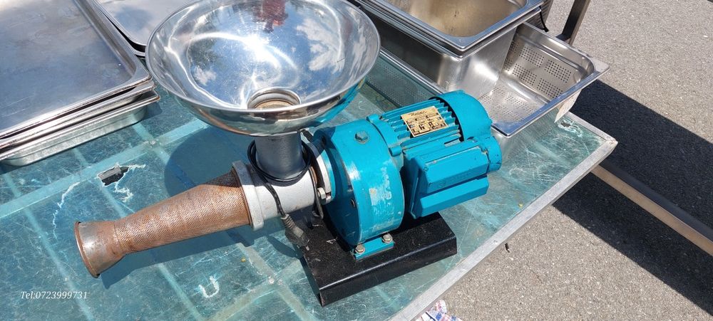 Masina electrica cu reductor pt rosii