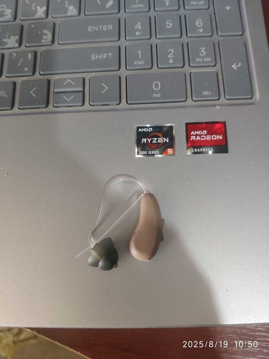 Цифровой слуховой аппарат RIC