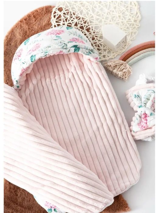 Продается конверт с комбинезоном