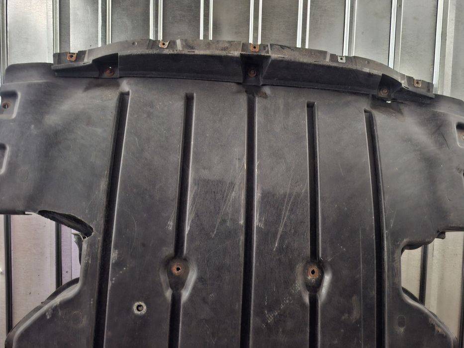 Scut motor Original BMW E81 E82 E87 pentru bara M