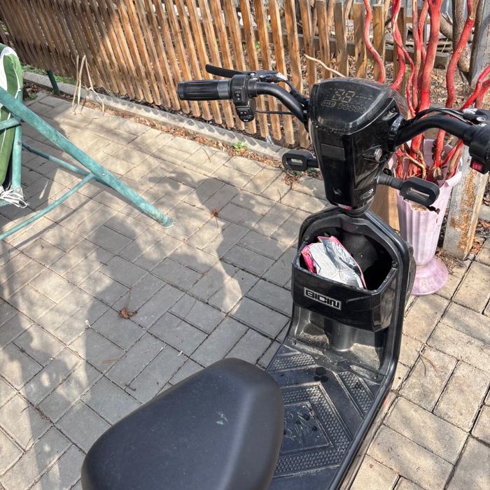 Продается Эектроскутер в отл состоянии