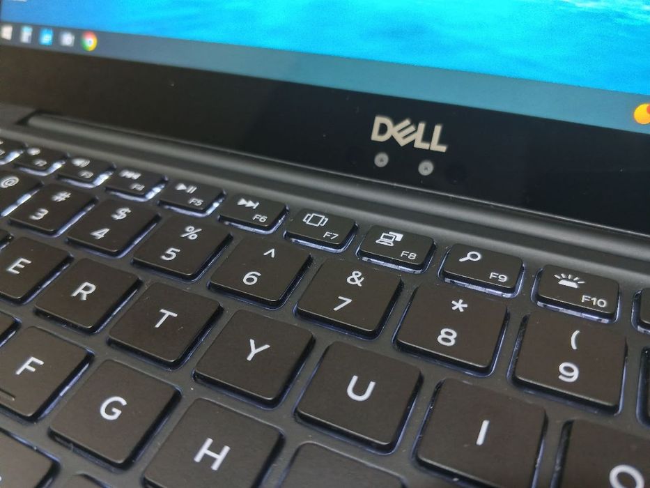 DELL XPS 9370 13,3" 4K UHD Touch/CORE™ i7-8550U/8GB LPDDR3/512GB NVMe!