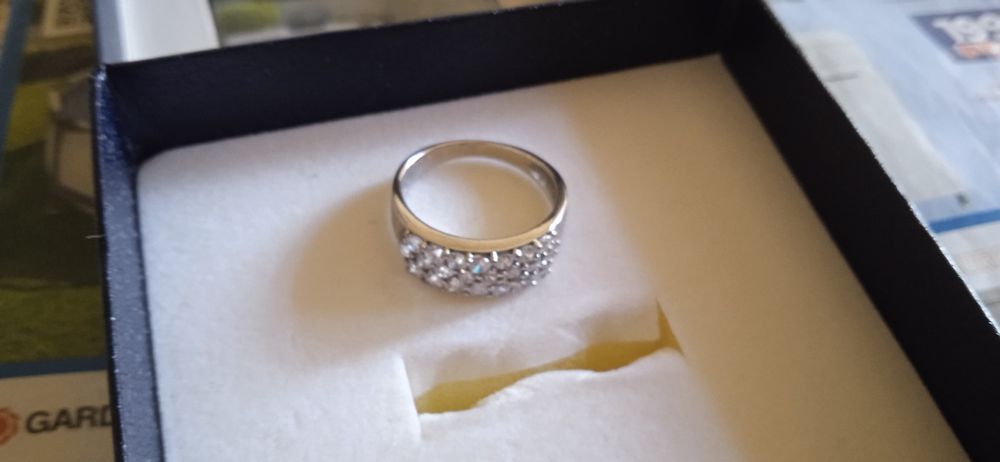 Сребърен пръстен с цирконий