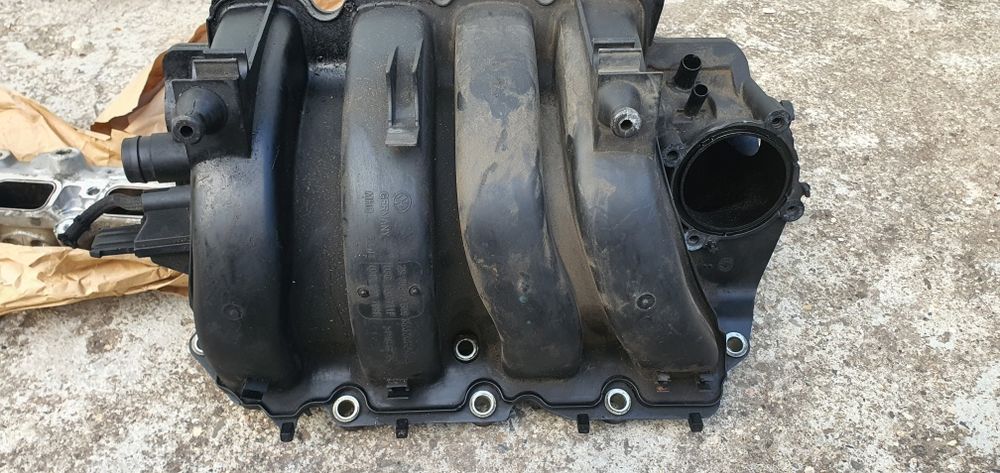 Всмукателен колектор VW Audi 1.6 FSI