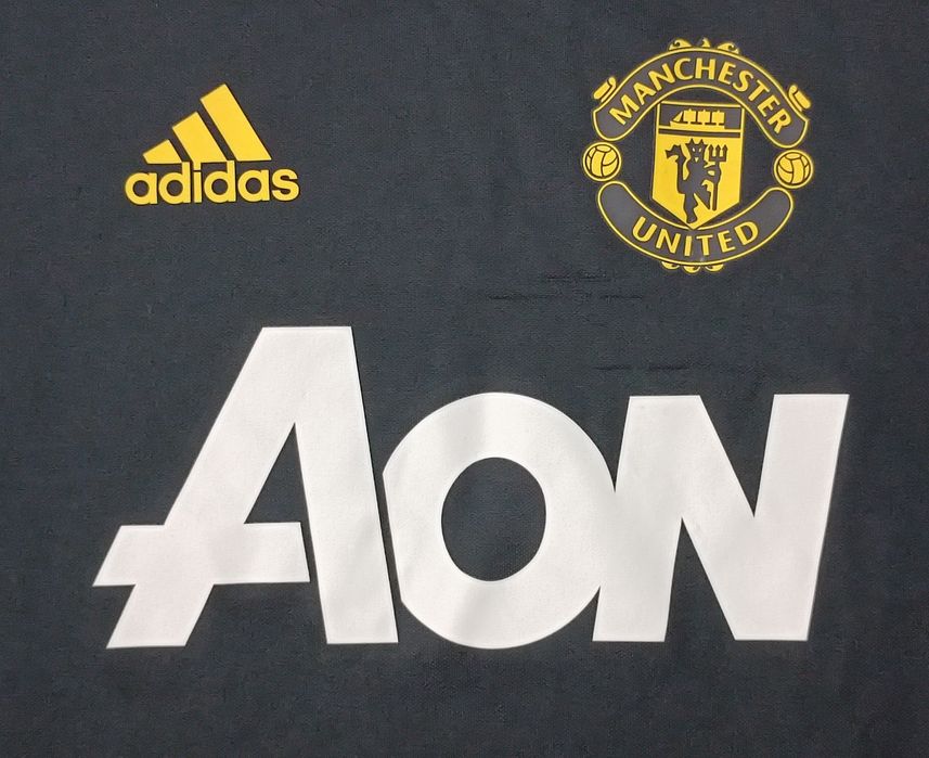Adidas Manchester United Training Top оригинално горнище XS Адидас Манчестър Юнайтед спорт горно футбол тренировки