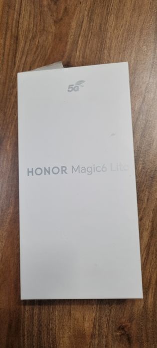 Продавам гаранционен HONOR Magic 6 LIte 256GB