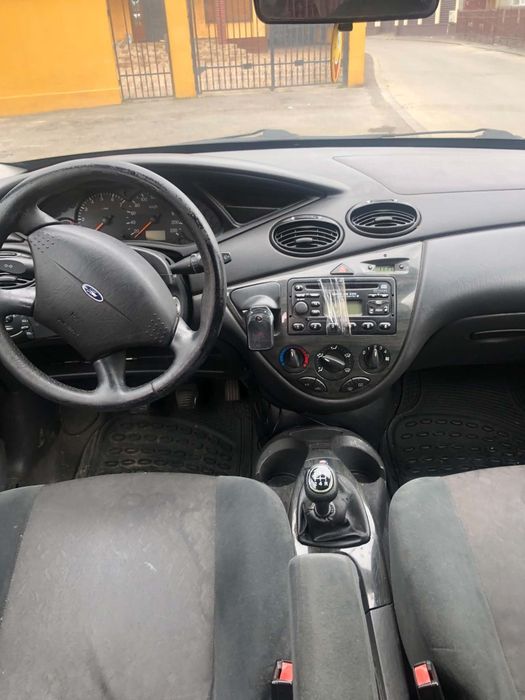 Vând Ford focus 1.6 benzina  gpl