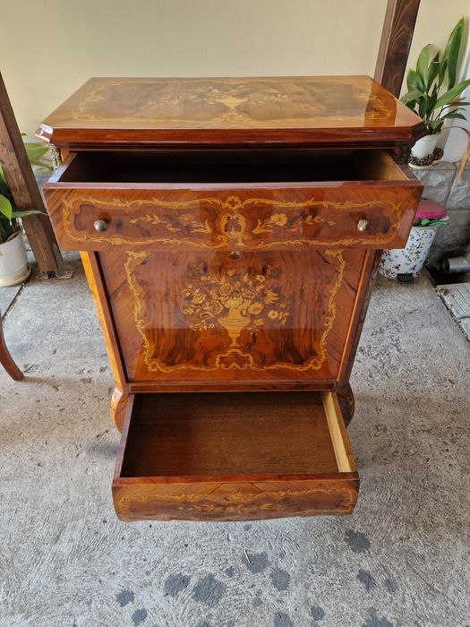 Уникален голям антикварен френски шкаф скрин бар